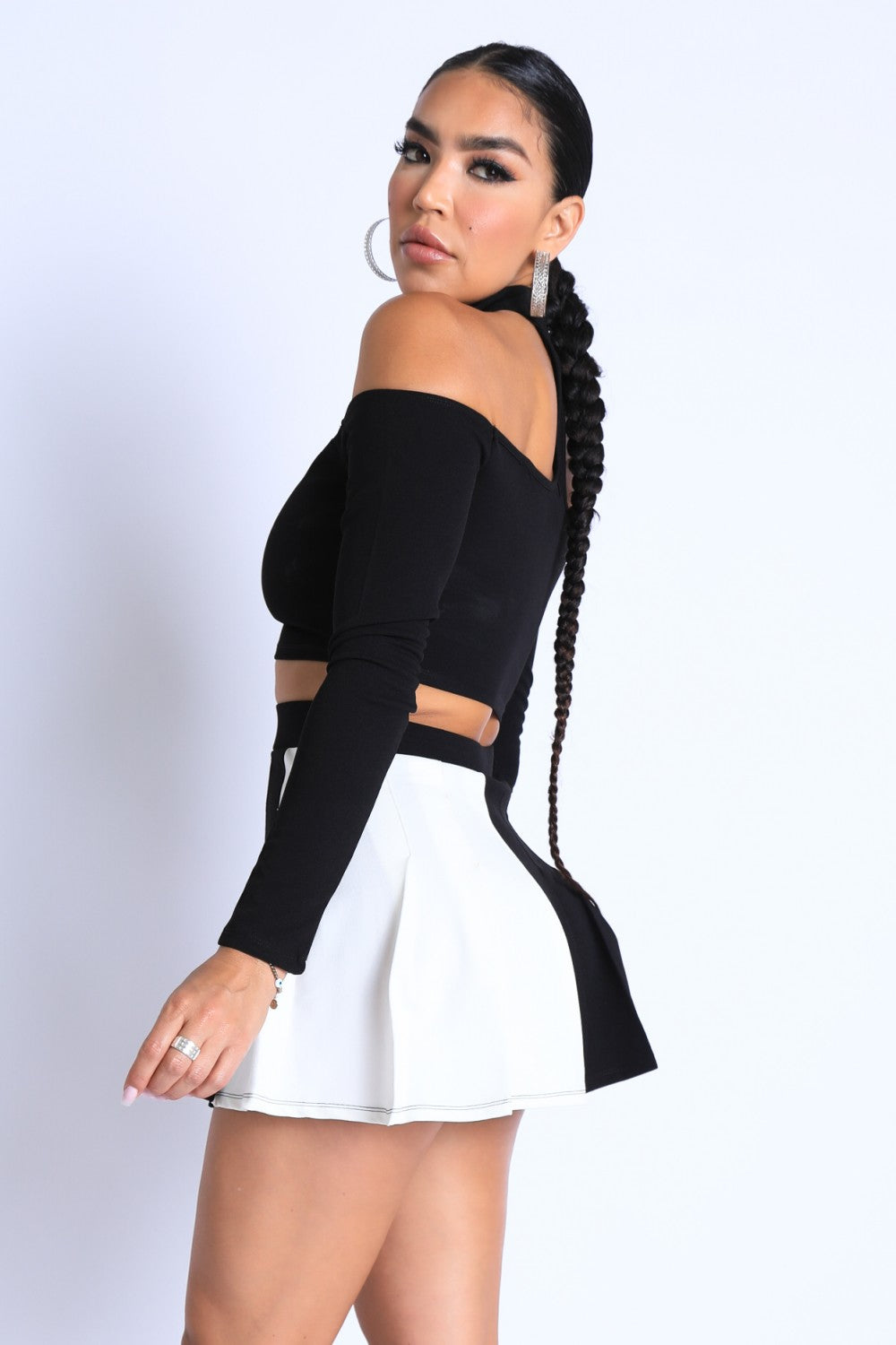 Choker Off-shoulder Top Set Look Up Deals