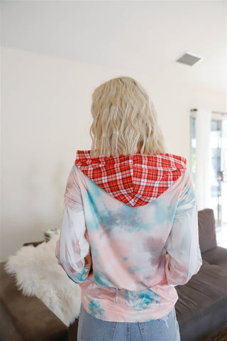 Feather & Tie-dye Print Contrast Plaid Hood Sweater Look Up Deals