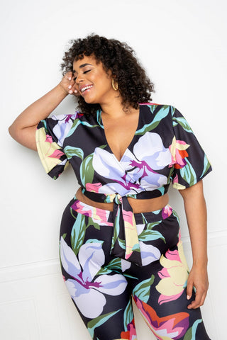 Flower Jogger & Top Set Look Up Deals