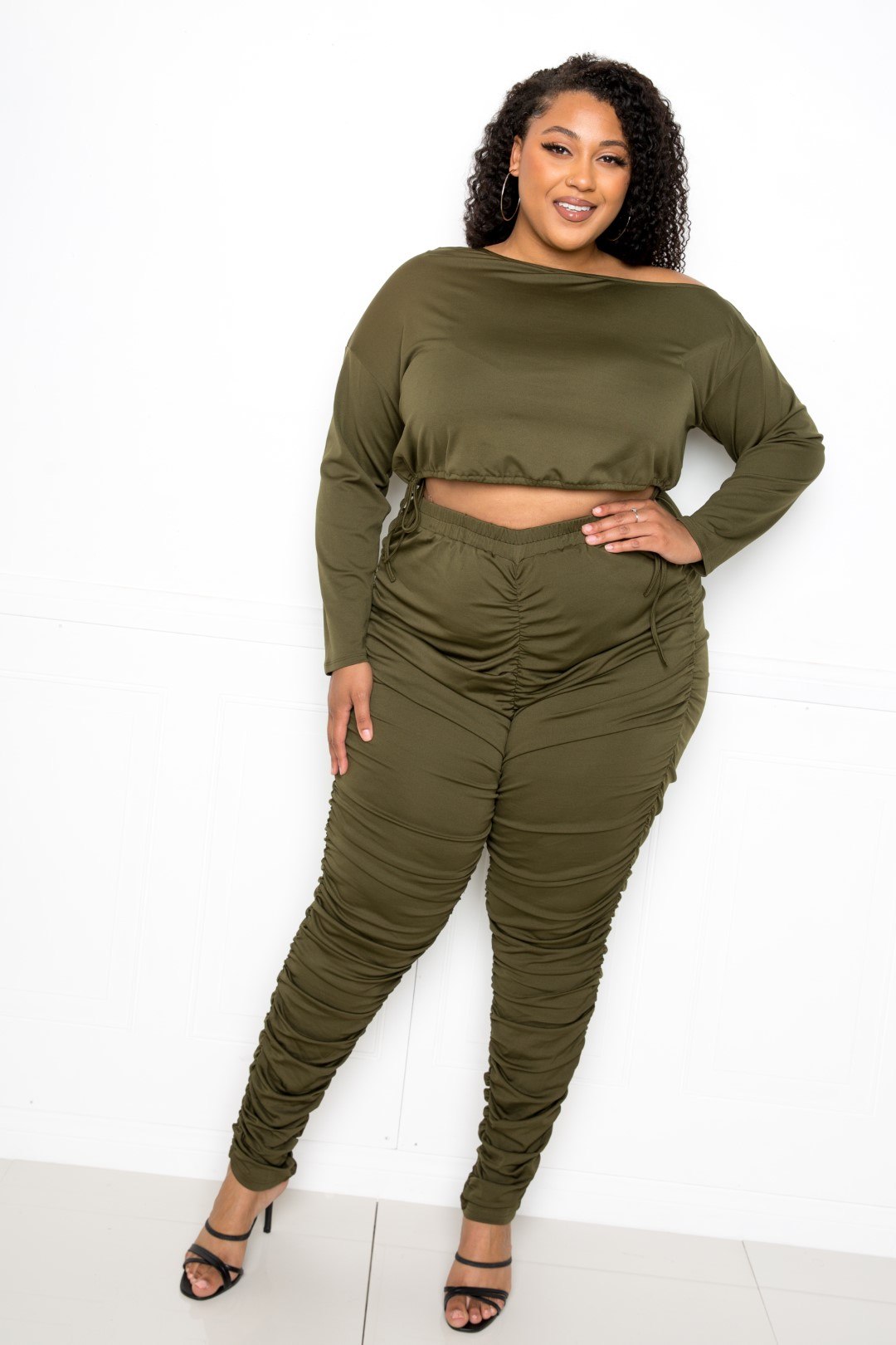 Off Shoulder Cropped Top And Ruched Leggings Sets Look Up Deals