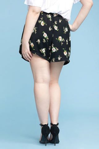 Plus Size Curvy, Floral Print Flowy Shorts Look Up Deals