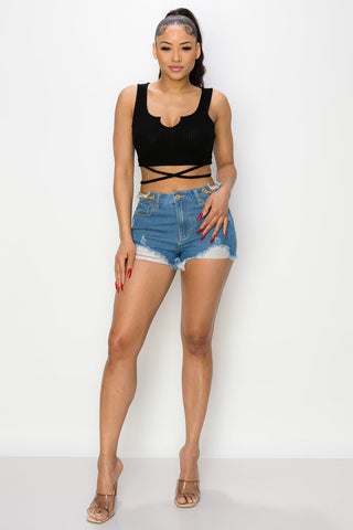 Side Chain Detailed Denim Shorts Look Up Deals